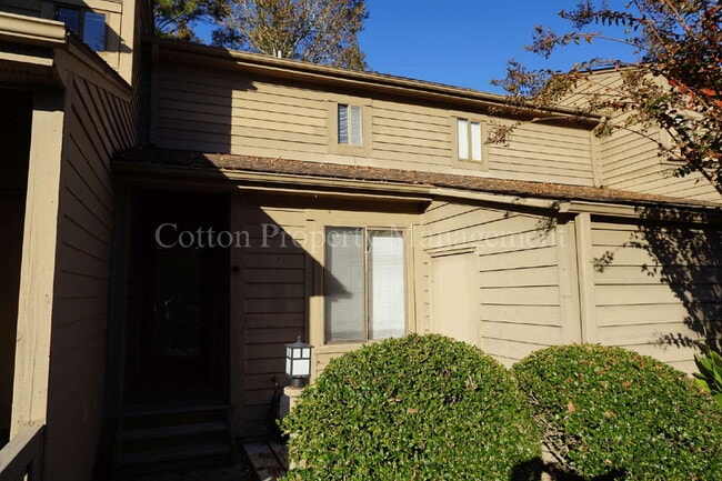 Primary Photo - 229 St Luke Ct