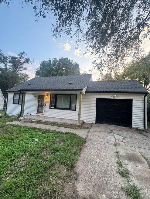 Building Photo - 6012 N 39th St