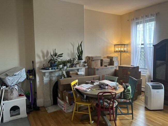 Building Photo - 533 Massachusetts Ave