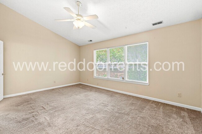 Building Photo - Beautiful 3-Bedroom, 2-Bath Home in Indian...