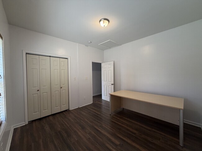 Building Photo - 2501 Burkholder Rd