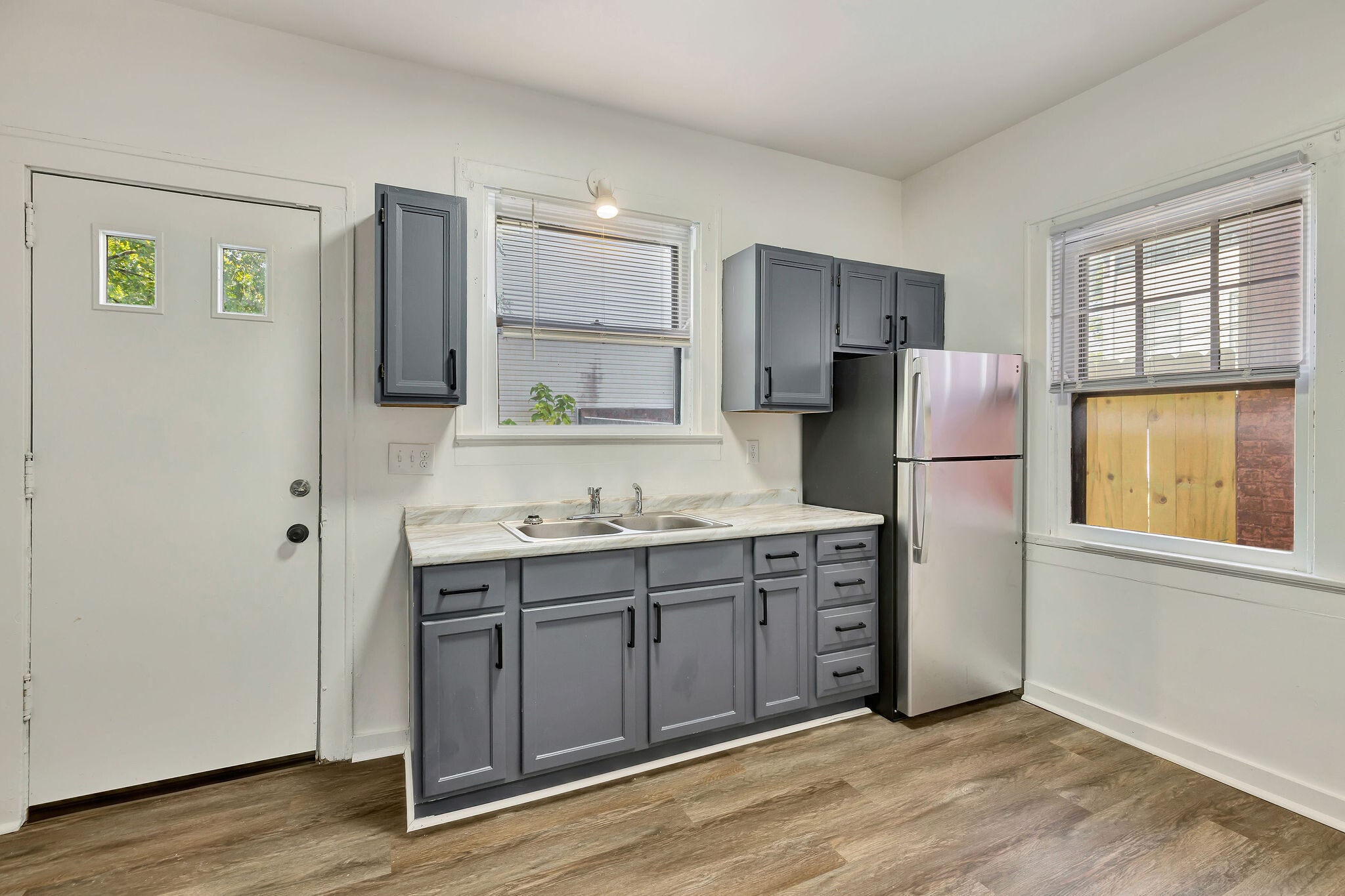 Building Photo - 2231 Flora St