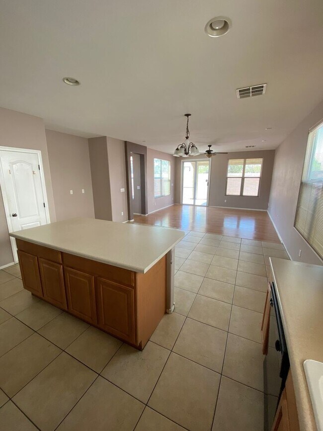 Building Photo - 5817 Addy Ln