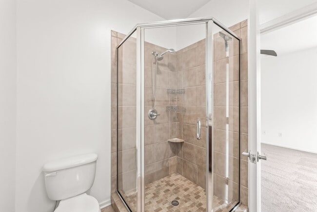 Building Photo - FIRST MONTH'S RENT FOR FREE! 3 Bedroom Townhome W/ Uptown Views