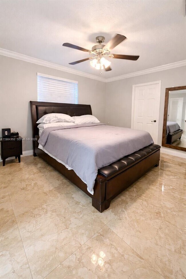 Building Photo - 6527 NW 2nd St