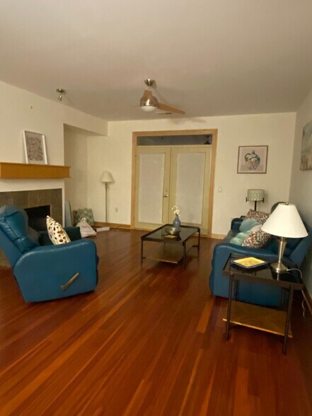 Building Photo - 8253 Mayo Dr