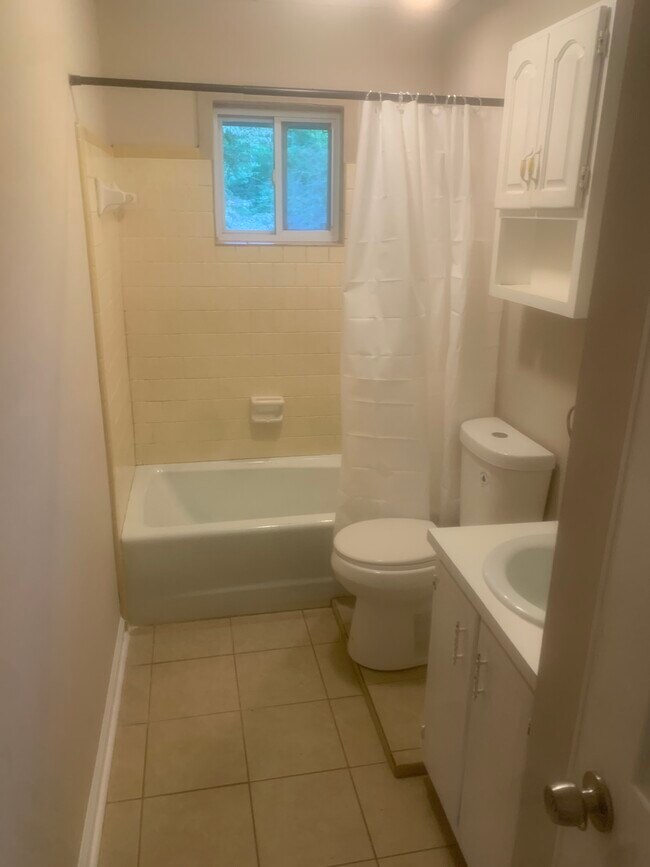 Building Photo - 5016 Merlin Dr