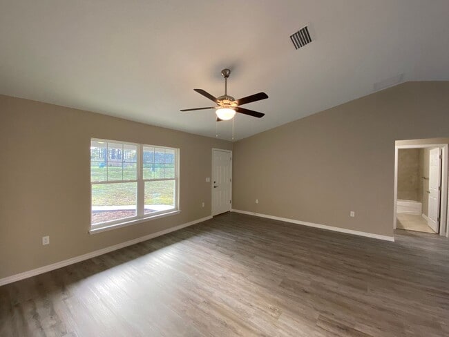 Building Photo - Custom Home - Desirable SW Dunnellon Neigh...