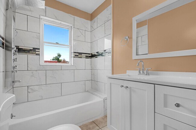 Building Photo - 3003 W Garrison Ave