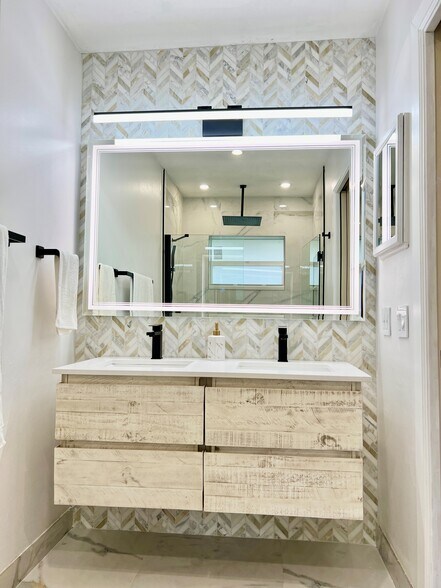 Building Photo - 1523 Gallinule Dr