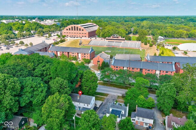 Building Photo - 5043 Boulevard Pl