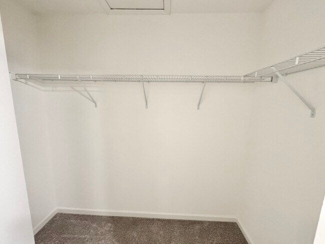Building Photo - Corner townhome with three bedrooms 2 1/2 ...
