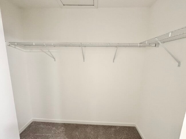 Building Photo - Three bedroom 2.5 bath townhome