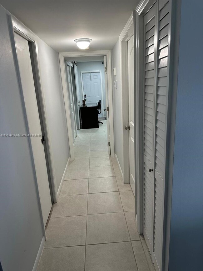 Building Photo - 5169 Lakefront Blvd