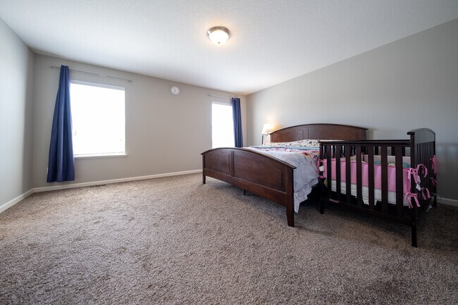 Building Photo - 15430 Eagle Creek Way