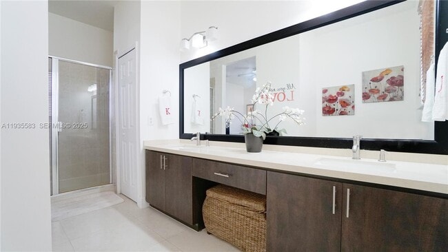 Building Photo - 928 SW 154th Path