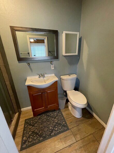 Building Photo - 19122 Clymer St