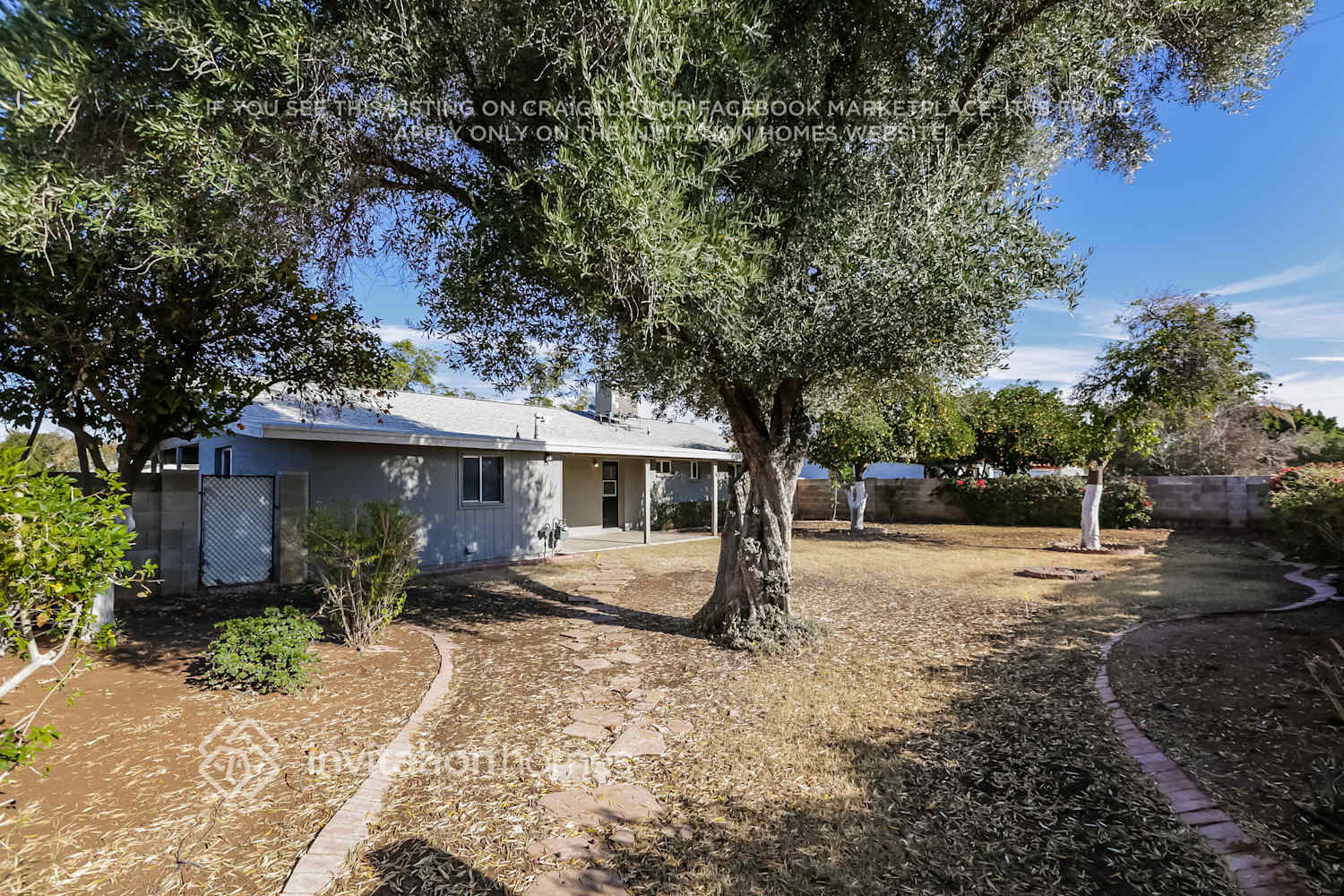 Building Photo - 617 E La Jolla Dr