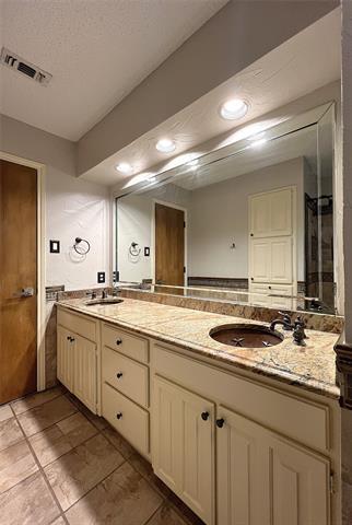 Building Photo - 3109 Shenandoah Dr