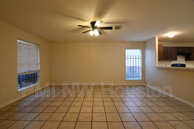 Building Photo - 8611 Texas Acorn Ave