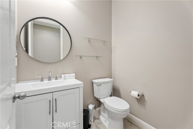Building Photo - 135 Sparrow