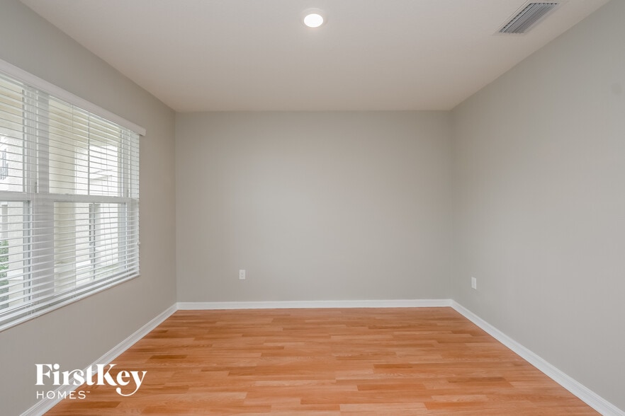 Building Photo - 36146 Carriage Pine Ct