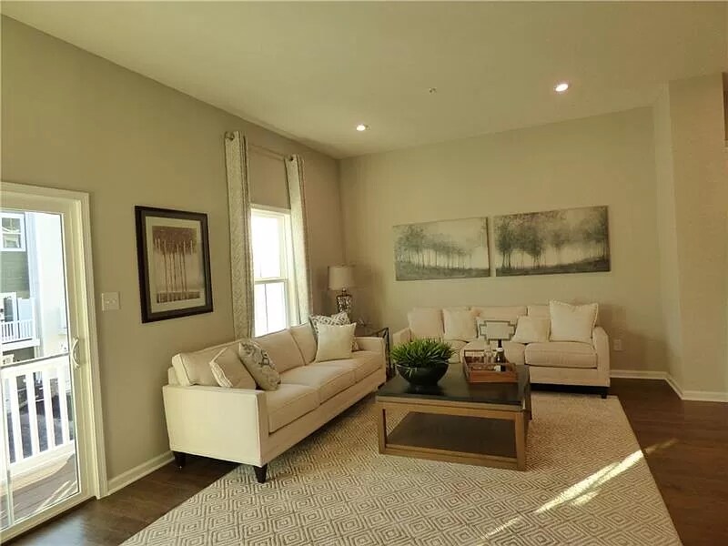 Building Photo - 1008 Mohawk Ln