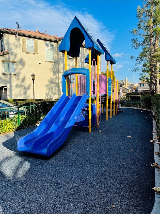 Building Photo - 33590 Willow Haven Ln