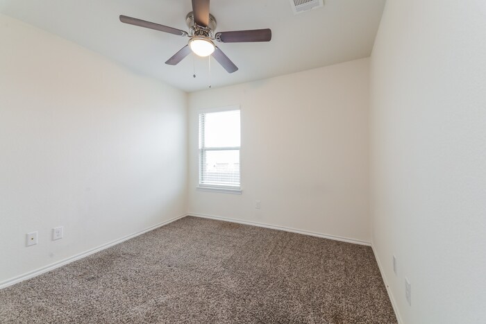 Building Photo - 841 Costlow Ln