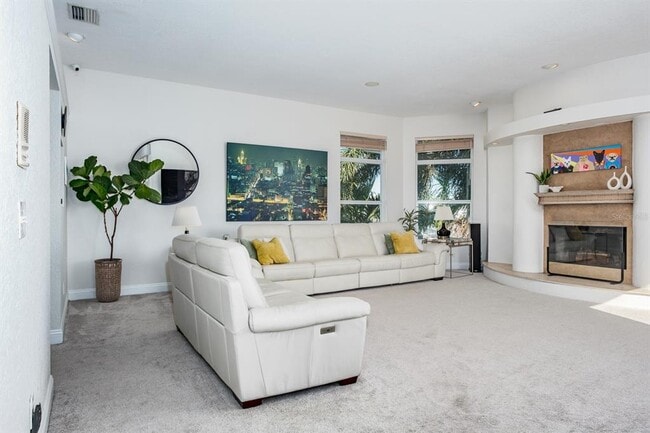 Building Photo - 5949 Seabird Dr S