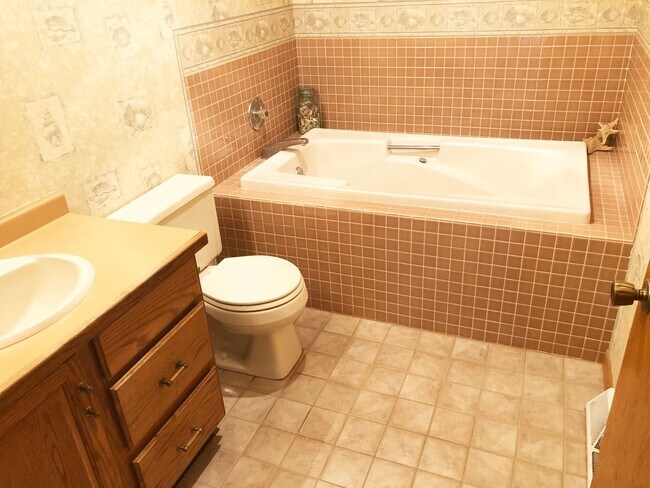 Building Photo - 3 Bedroom, 3 Bath Home With 2-Car Attached Garage In Rothschild