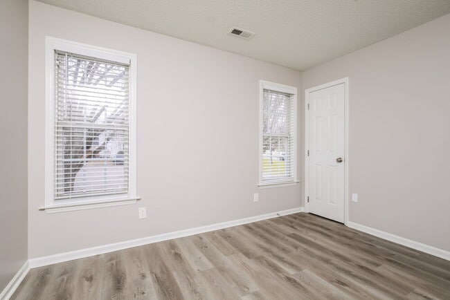 Building Photo - 5827 Waterford Landing Ct