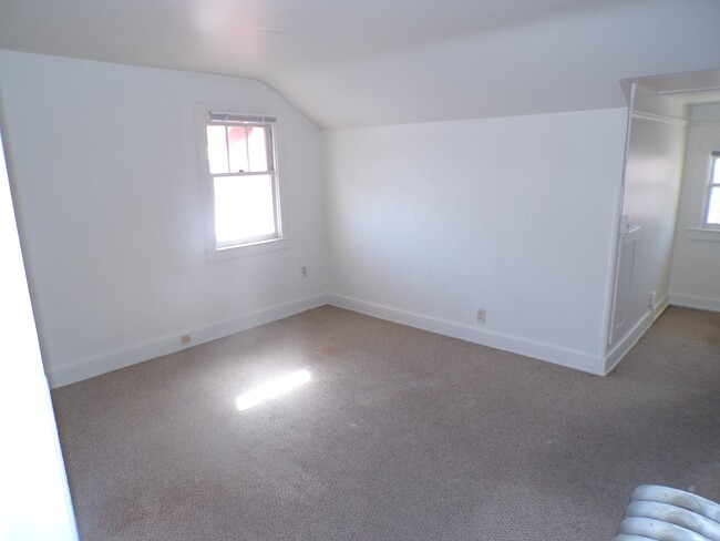 Building Photo - Capitol Hill - 1 Bedroom, 1 Bathroom (644M...