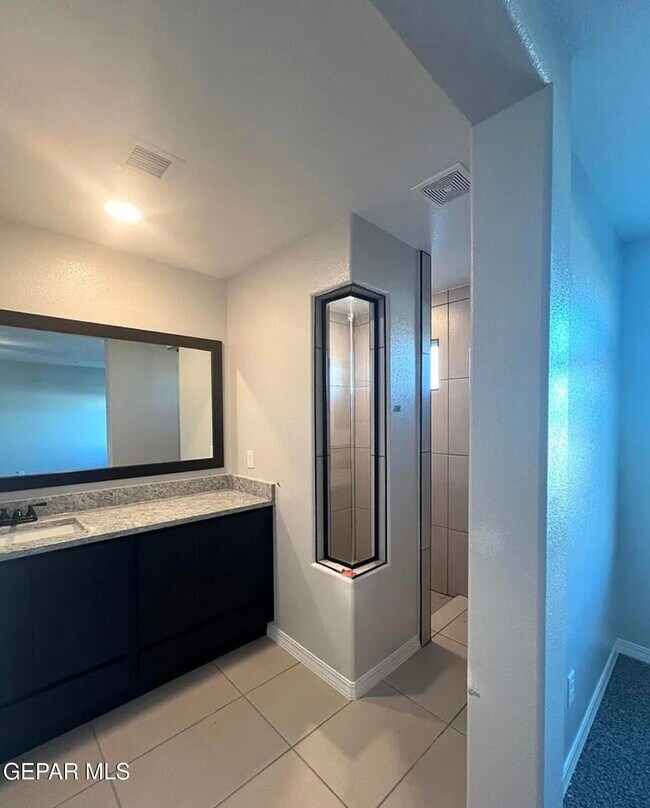 Building Photo - 5849 Dalhart Dr