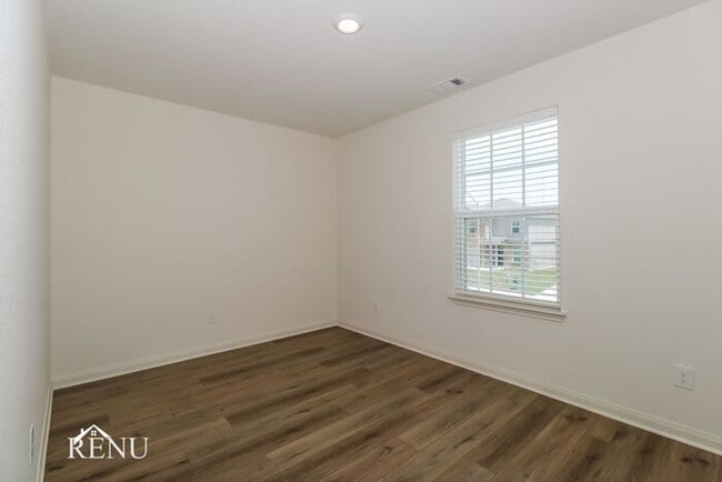 Building Photo - Coming Soon!