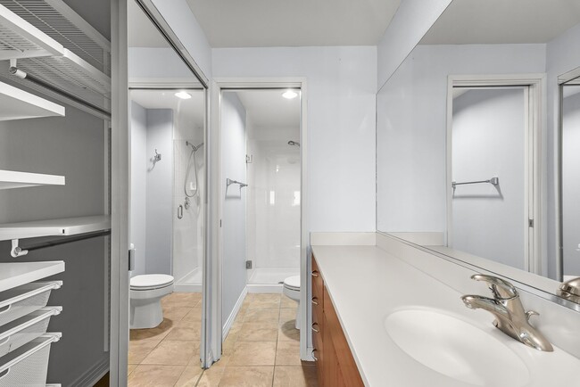 Building Photo - Walkable Little Italy Living – 3BR/3BA with Gated Parking