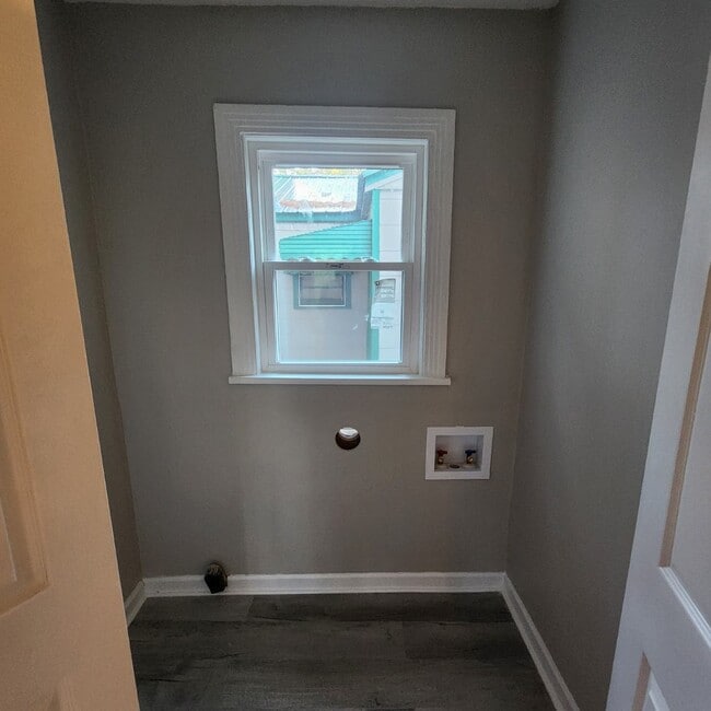 Building Photo - 1403 Kentucky Ave