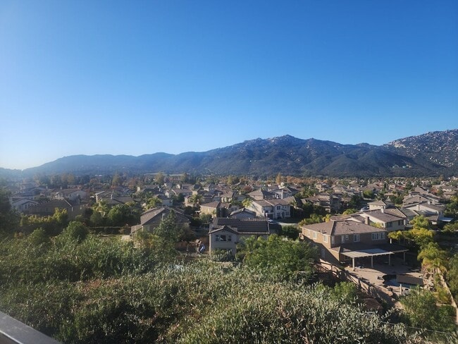 Building Photo - 4 Bedroom Single Level Home in Redhawk wit...