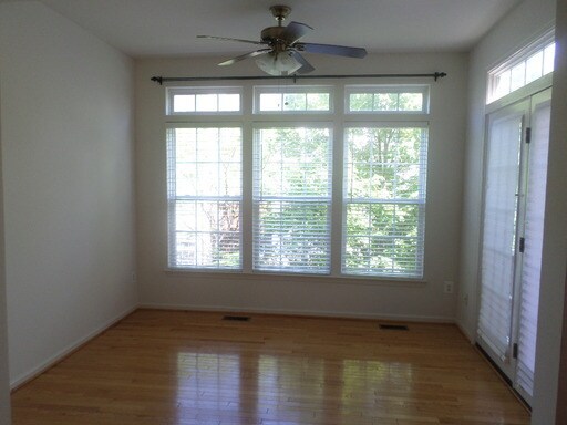 Building Photo - 4712 Hanrahan Pl