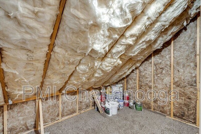 Building Photo - 8229 Pierpoint Dr