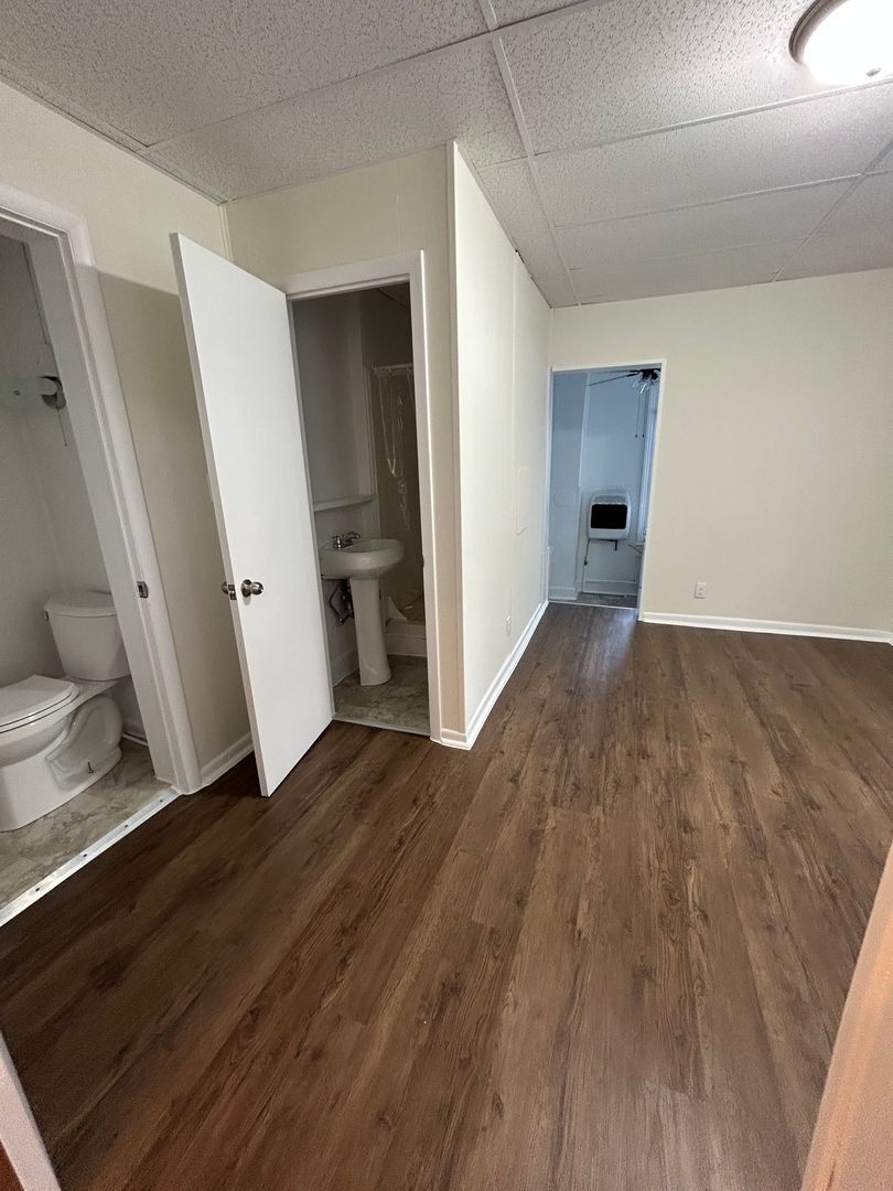 Building Photo - 1214 Columbia St