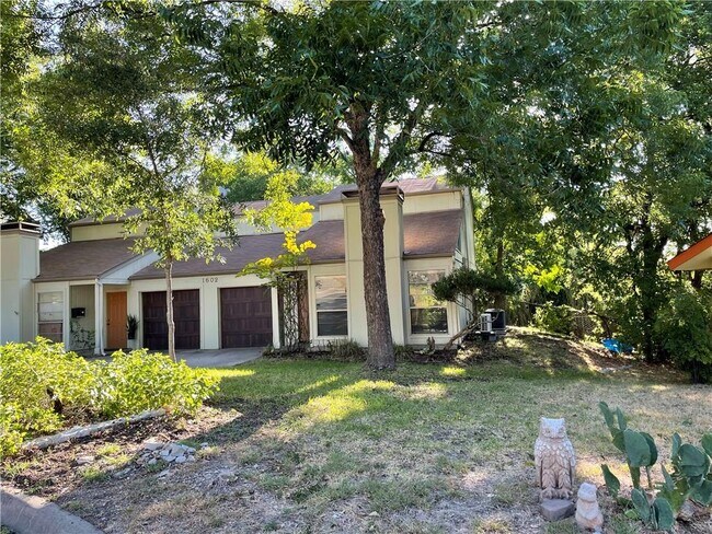 Primary Photo - 1602 Southgate Cir