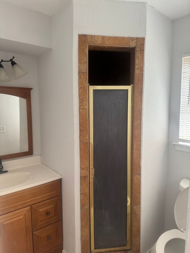 Building Photo - Puckett West 3/2/2  1/2 OFF FIRST MONTHS RENT