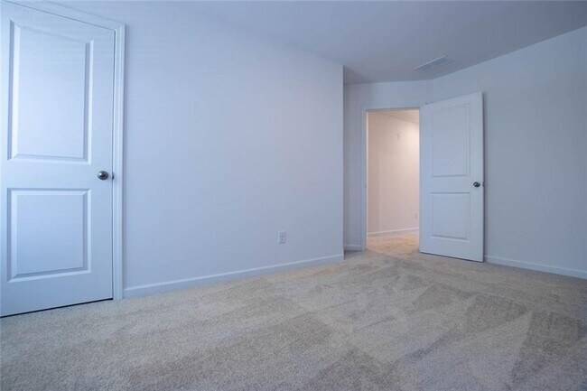 Building Photo - 2425 Livi Ln