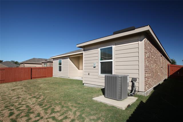 Building Photo - 1325 Englemann Dr