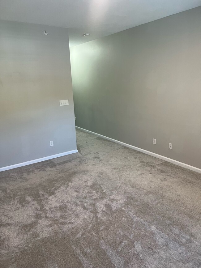 Building Photo - 305 Herons Cove