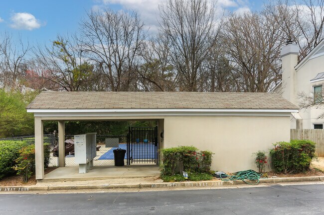 Building Photo - 1002 Defoors Landing NW
