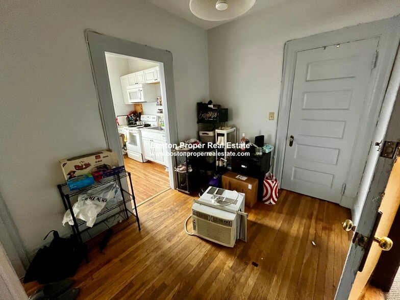 Building Photo - 1091 Boylston St