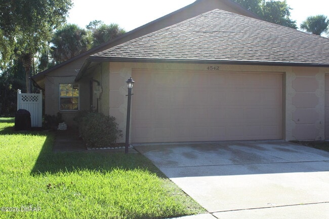 Building Photo - 4542 Rockledge Ln