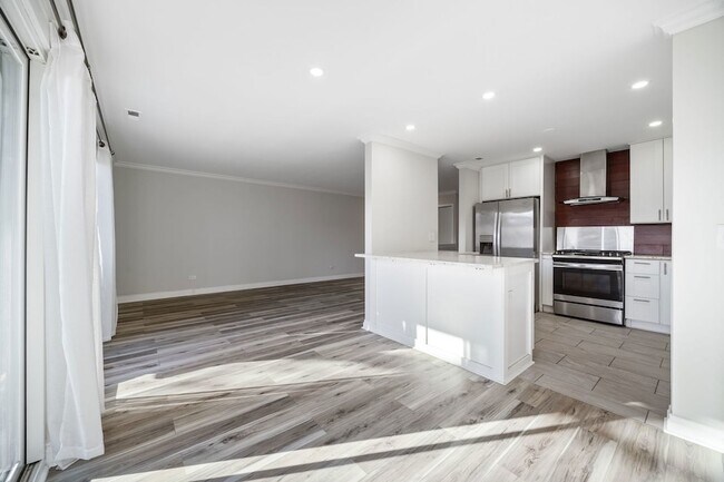 Building Photo - 901 Yosemite Trail